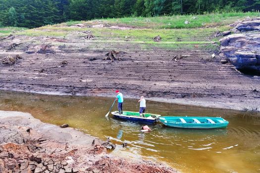 Arrêt temporaire de la location des barques sur Pierre-Percée